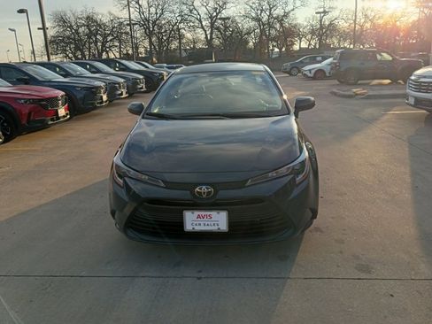 Used 2025 Toyota Corolla LE image 5