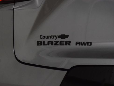 Used 2024 Chevrolet Blazer RS w/ Enhanced Convenience Package AWD/4WD image 23