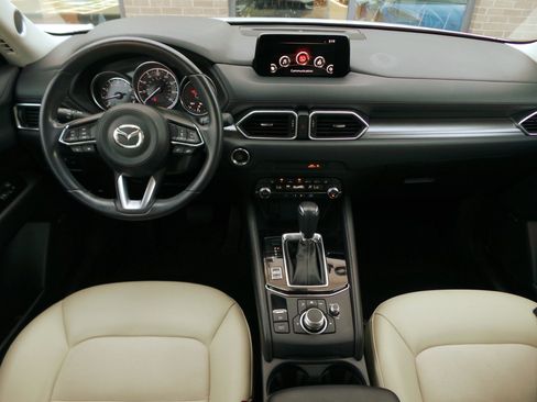 Used 2019 MAZDA CX-5 Touring FWD image 6