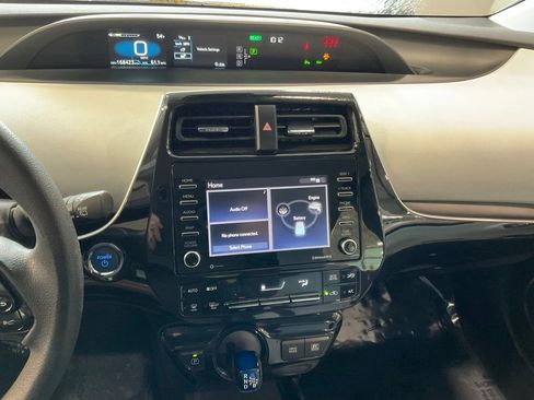 Used 2022 Toyota Prius LE FWD image 13