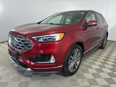 Used 2019 Ford Edge Titanium w/ Equipment Group 301A FWD image 3