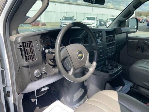 Used 2019 Chevrolet Express 2500 w/ Driver Convenience Package RWD image 15