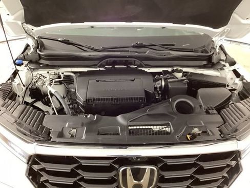 Used 2024 Honda Pilot Elite image 42