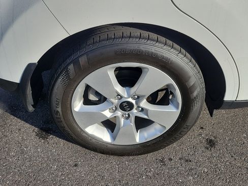 Used 2018 Kia Soul image 38