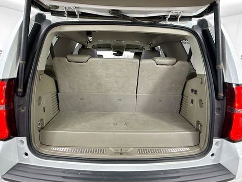 Used 2019 Chevrolet Tahoe LT w/ LT Signature Package image 29