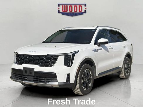 Used 2024 Kia Sorento S AWD/4WD image 3