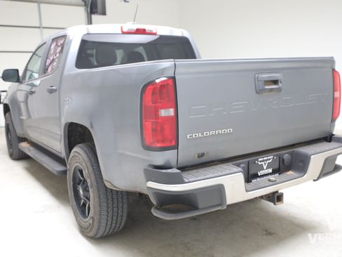 Used 2022 Chevrolet Colorado W/T w/ WT Convenience Package RWD image 2
