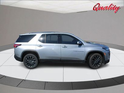 Used 2023 Chevrolet Traverse RS