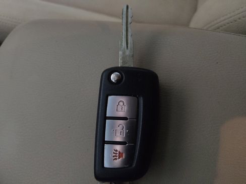 Used 2016 Nissan Rogue S image 32