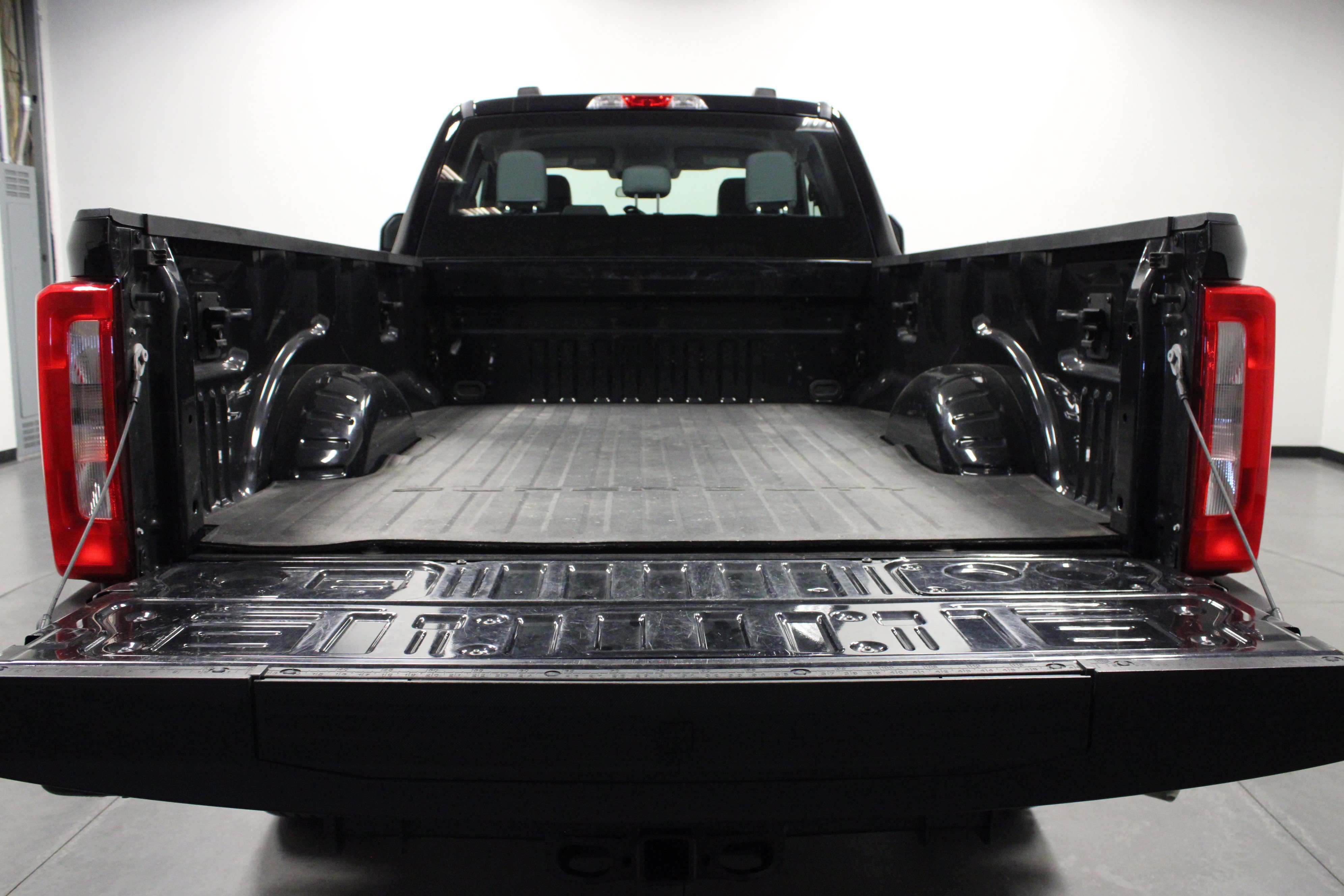 Used 2023 Ford F350 XL w/ XL Chrome Package AWD/4WD image 14