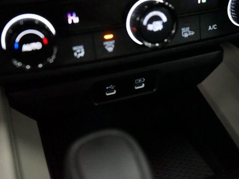 Certified 2025 Honda Accord SE image 19