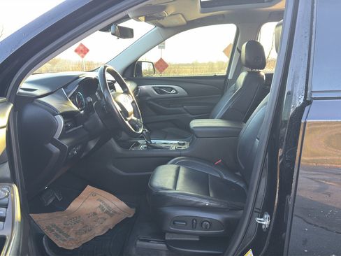 Used 2019 Chevrolet Traverse RS AWD/4WD image 14