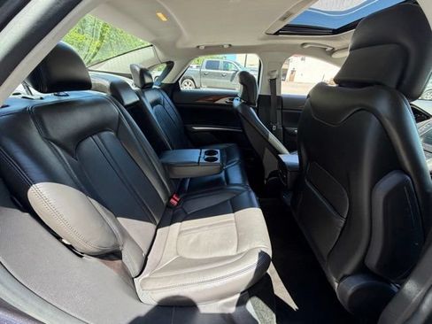 Used 2013 Lincoln MKZ FWD image 31