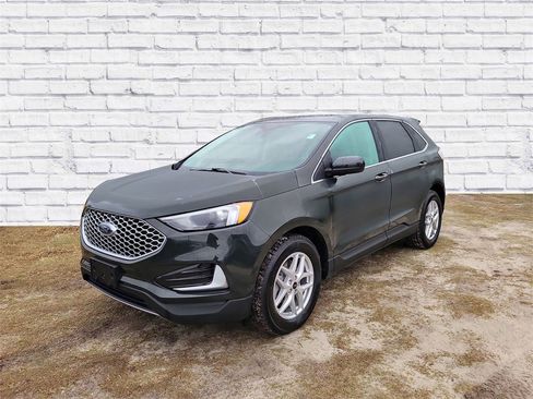 Used 2024 Ford Edge SEL image 4