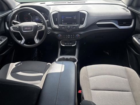 Used 2022 GMC Terrain SLE w/ Driver Convenience Package image 8