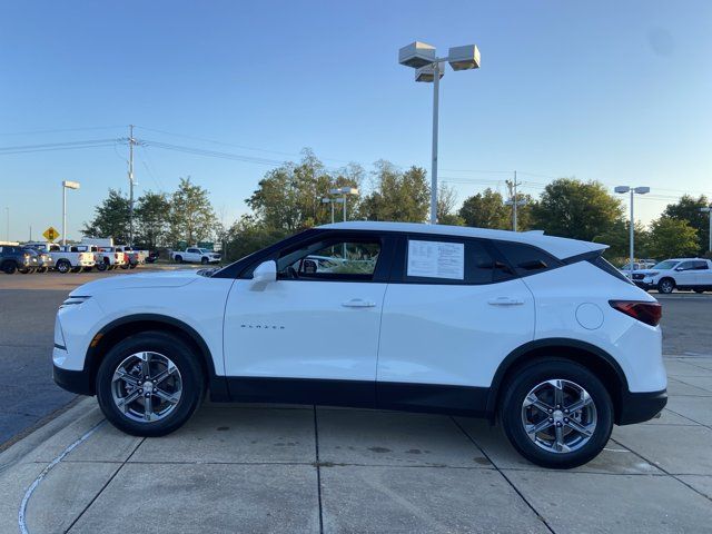 Used 2025 Chevrolet Blazer LT FWD image 9