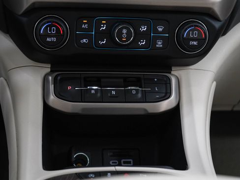 Used 2021 GMC Acadia Denali w/ Denali Ultimate Package AWD/4WD image 21