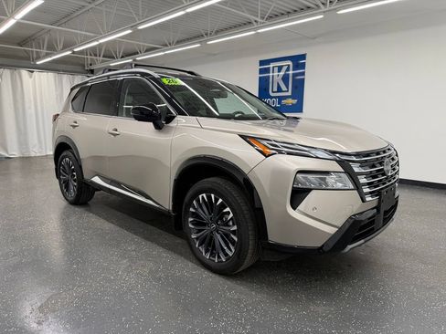 Used 2026 Nissan Rogue Platinum w/ Platinum Premium Package AWD/4WD image 1