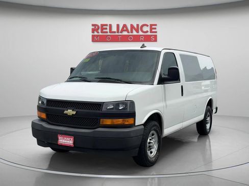 Used 2020 Chevrolet Express 2500 w/ Driver Convenience Package RWD image 1