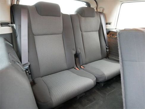 Used 2010 Jeep Commander Sport image 21