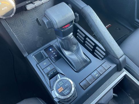 Used 2025 Toyota Tacoma TRD Off-Road image 41