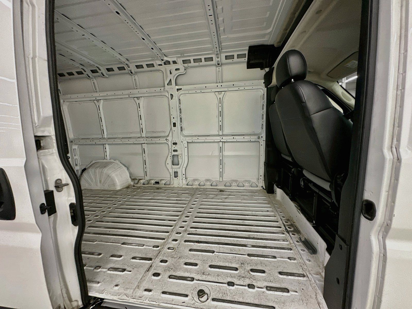 Used 2023 RAM ProMaster 2500 FWD image 24