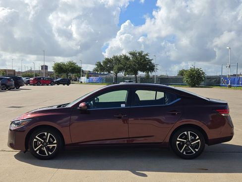 Used 2024 Nissan Sentra SV FWD image 7