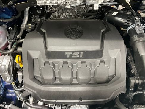 Used 2024 Volkswagen Tiguan SE image 29