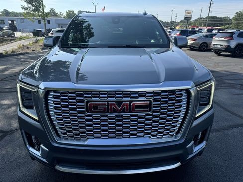 Used 2022 GMC Yukon XL Denali image 18