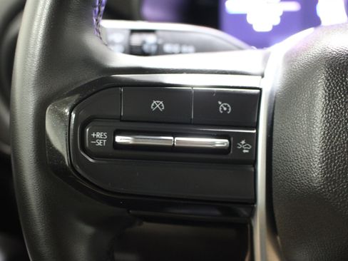 Used 2025 Chevrolet Colorado Trail Boss AWD/4WD image 12