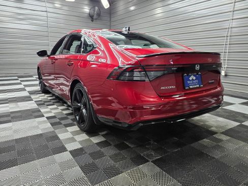Used 2024 Honda Accord Sport image 8