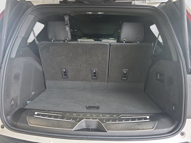 Certified 2023 Cadillac Escalade Sport w/ LPO, Illumination Package AWD/4WD image 13