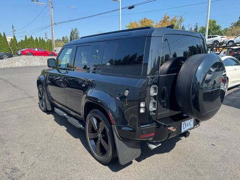 Used 2023 Land Rover Defender 110 V8 AWD/4WD image 2