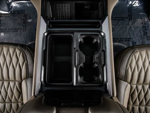 Used 2026 Ford F450 Platinum w/ Platinum Plus Package image 28