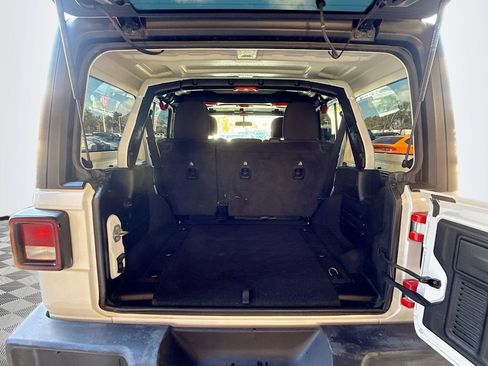 Used 2023 Jeep Wrangler Sport S image 30