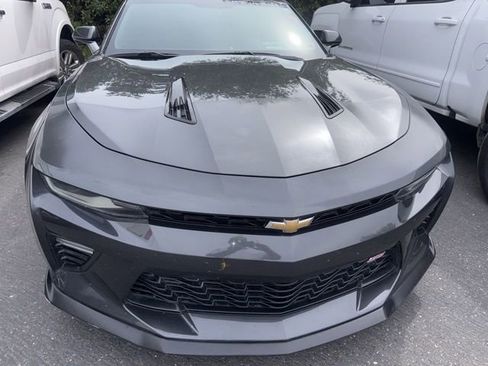 Used 2017 Chevrolet Camaro SS image 4