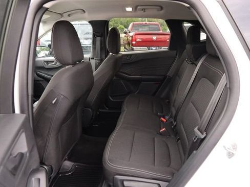Used 2025 Ford Escape Active AWD/4WD image 9
