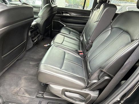 Certified 2024 Jeep Wagoneer 4WD image 24