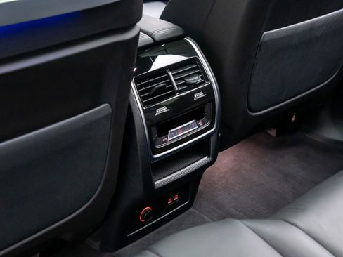 Used 2024 BMW X7 xDrive40i w/ M Sport Package image 19