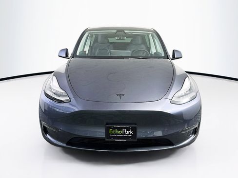 Used 2022 Tesla Model Y Long Range image 2