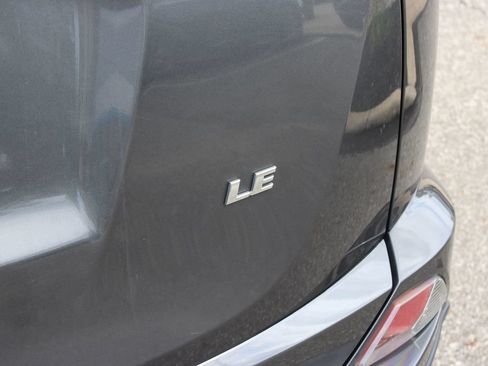 Used 2018 Toyota RAV4 LE w/ All Weather Liner Package FWD image 26