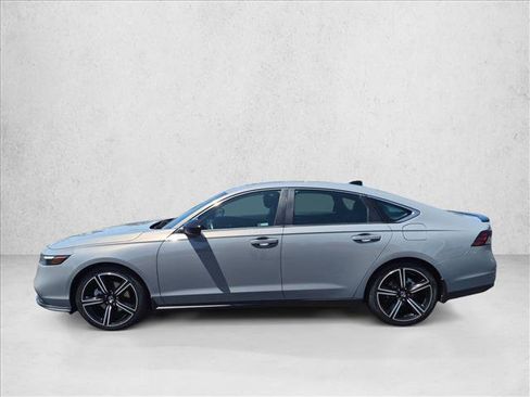 Used 2024 Honda Accord Sport image 9