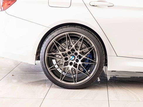 Used 2018 BMW M3 image 11