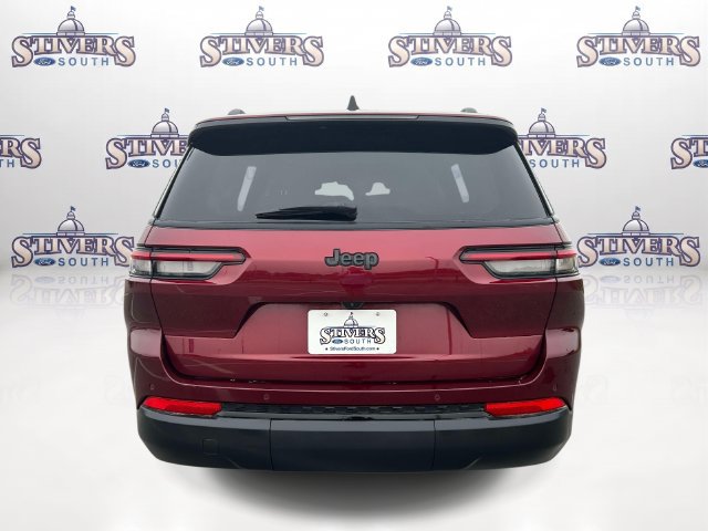Used 2025 Jeep Grand Cherokee L Altitude RWD image 4