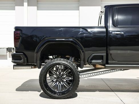 Used 2024 GMC Sierra 3500 Denali Ultimate image 2