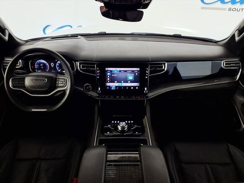 Used 2022 Jeep Wagoneer Series III w/ Premium Group I image 9