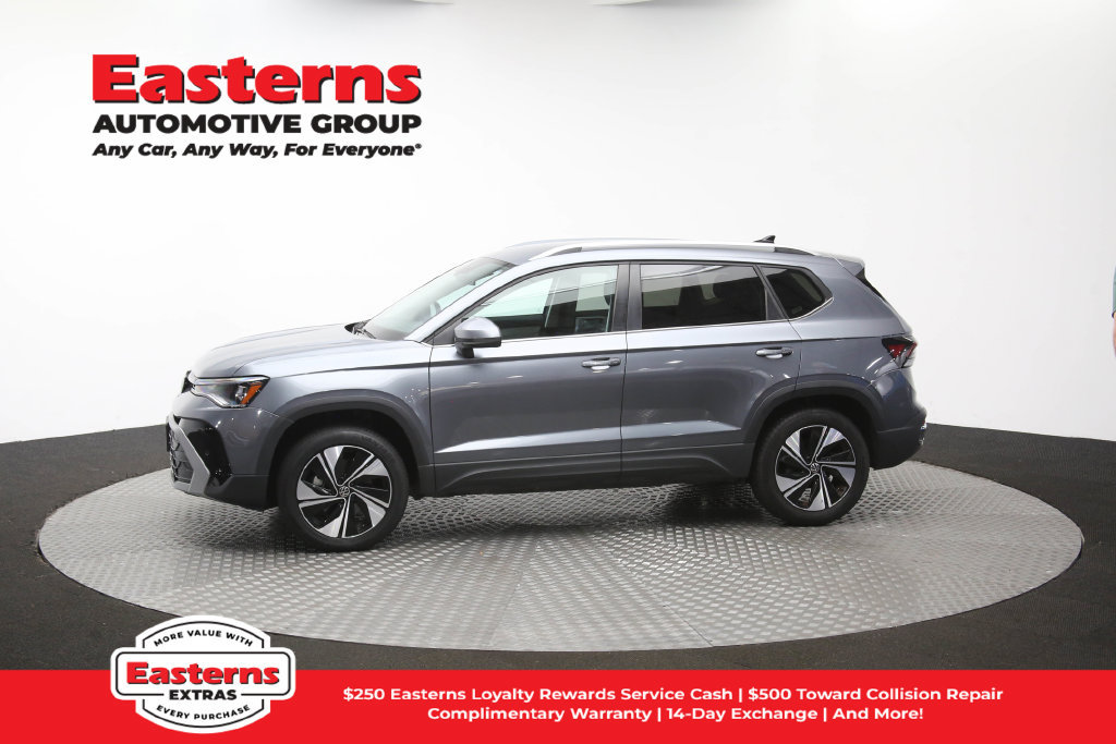 Used 2025 Volkswagen Taos SE AWD/4WD image 58