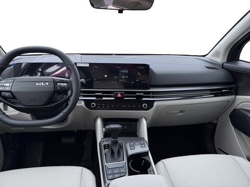 New 2026 Kia Sportage SX image 11