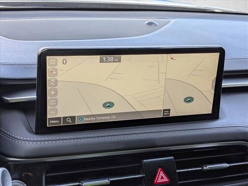 Used 2025 Genesis G70 2.5T image 15