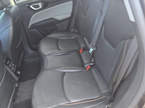 Used 2022 Jeep Compass Limited AWD/4WD image 5